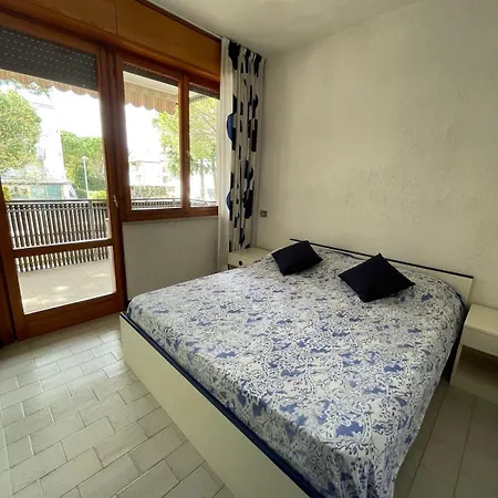 Apartamento With Large Terrace Near The Sea
