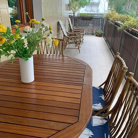 With Large Terrace Near The Sea Daire
